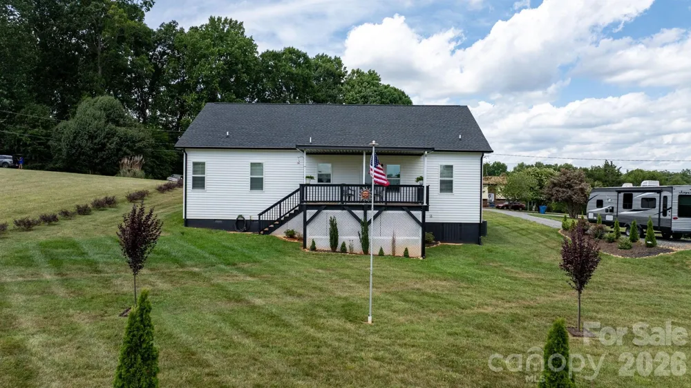 2026 Crestdale Lane Newton, NC 28658