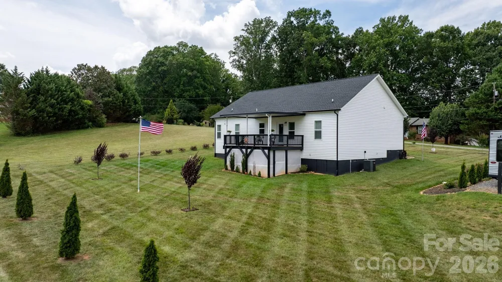 2026 Crestdale Lane Newton, NC 28658