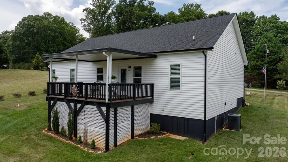 2026 Crestdale Lane Newton, NC 28658