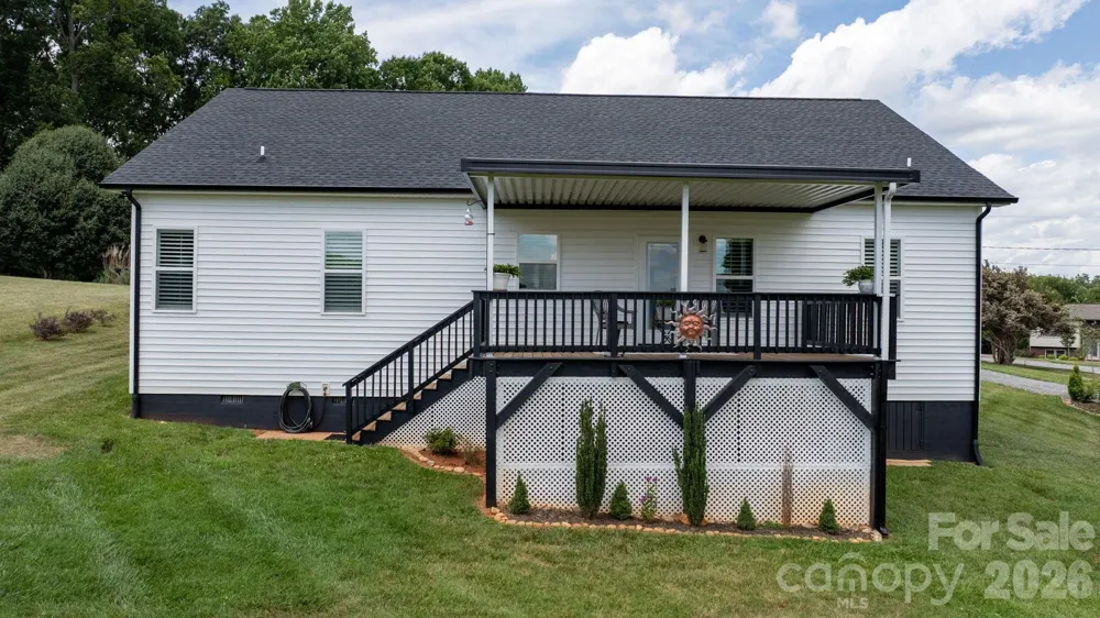 2026 Crestdale Lane Newton, NC 28658