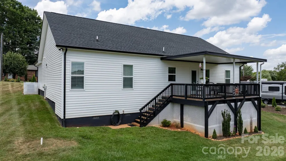 2026 Crestdale Lane Newton, NC 28658