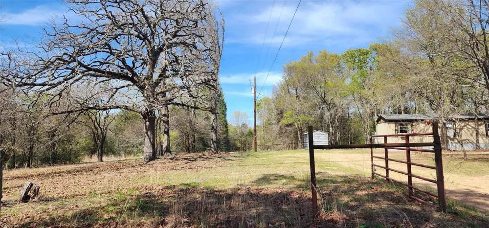 14598 County Road 1122 Athens, TX 75751