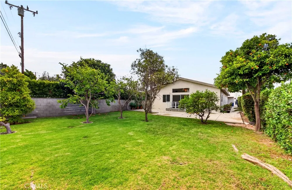 2033 W 231st Torrance, CA 90501