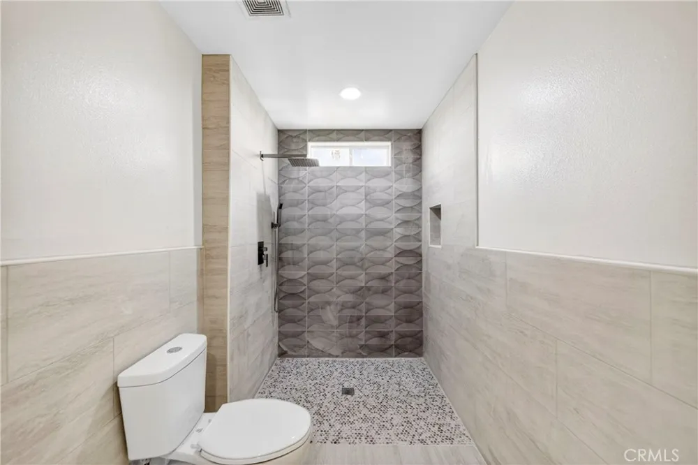 2033 W 231st Torrance, CA 90501