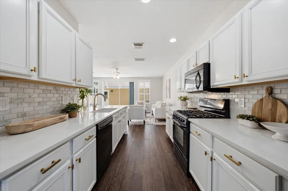 9530 W PARK VILLAGE DRIVE Tampa, FL 33626