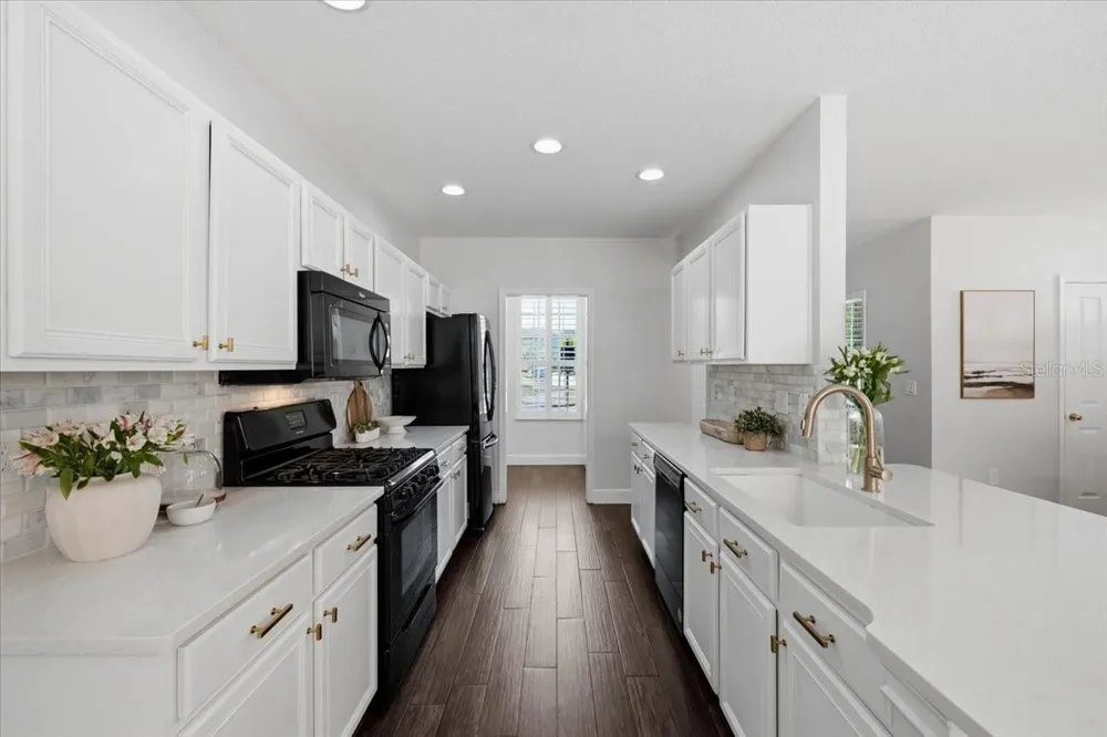 9530 W PARK VILLAGE DRIVE Tampa, FL 33626