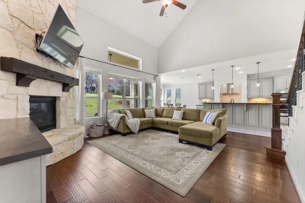 106 Princes Court Austin, TX 78738