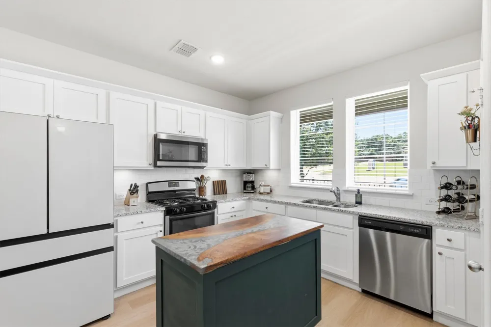 7688 Resting Mews North Richland Hills, TX 76182