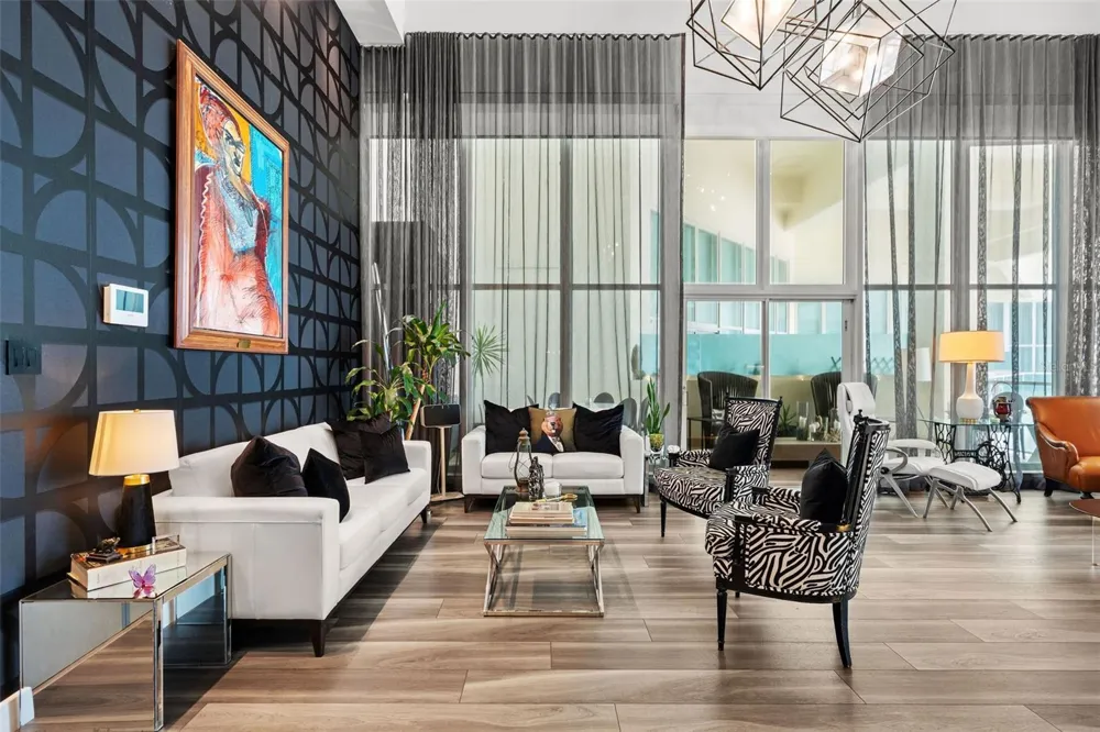 25 LUIS MUNOZ RIVERA #408 San Juan, PR 00901
