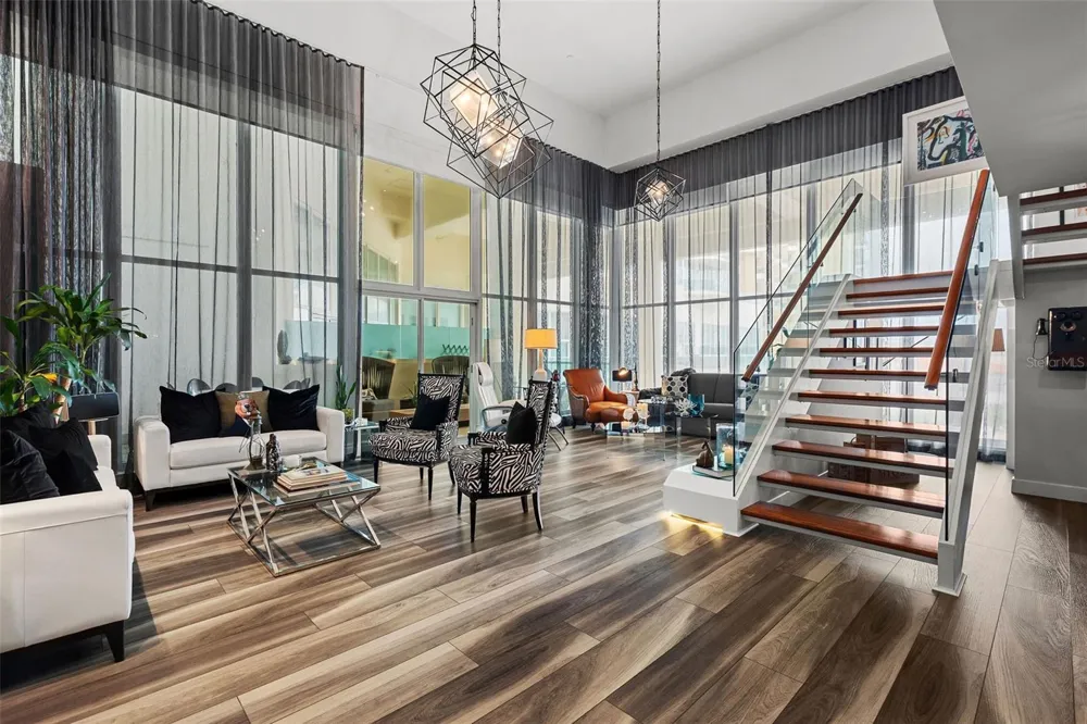 25 LUIS MUNOZ RIVERA #408 San Juan, PR 00901