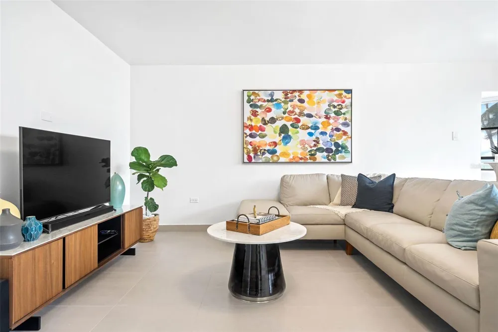 2 Condado Princess WASHINGTON #103 San Juan, PR 00911
