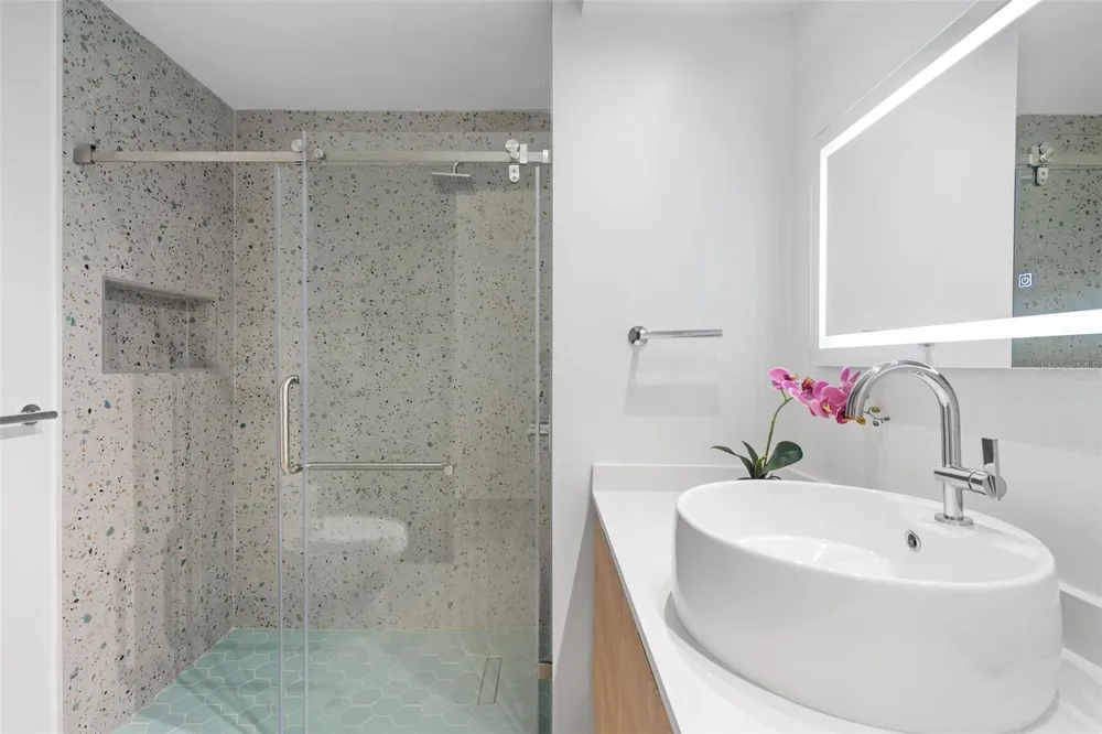 2 Condado Princess WASHINGTON #103 San Juan, PR 00911