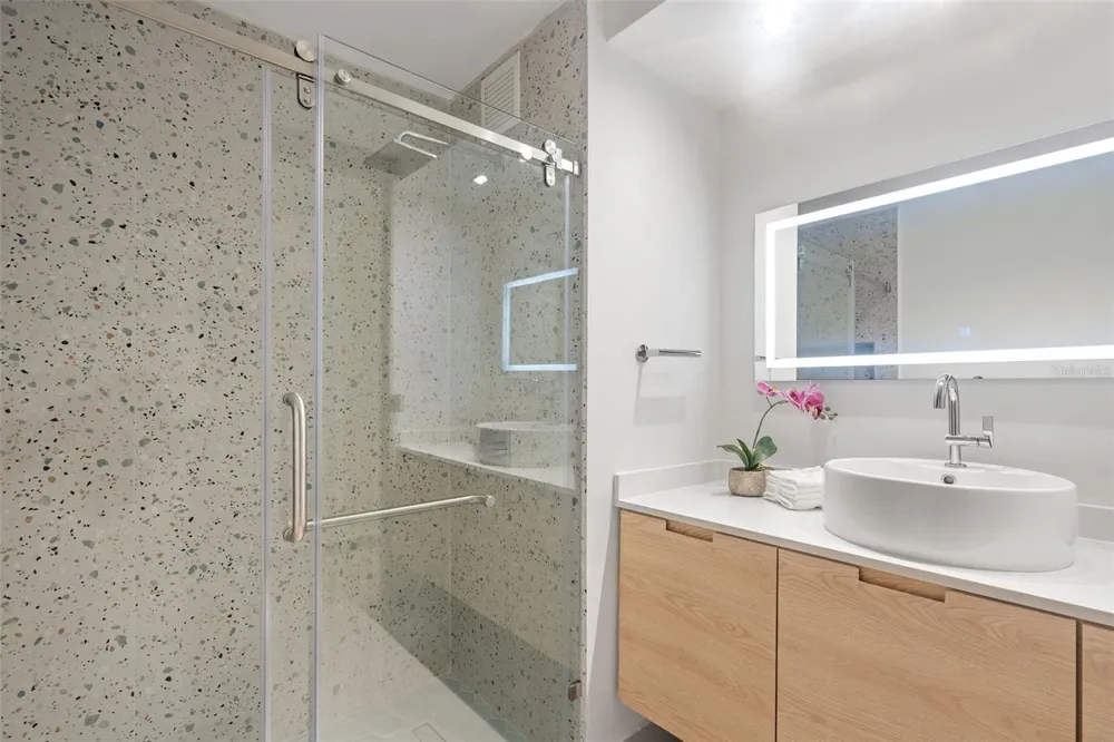 2 Condado Princess WASHINGTON #103 San Juan, PR 00911