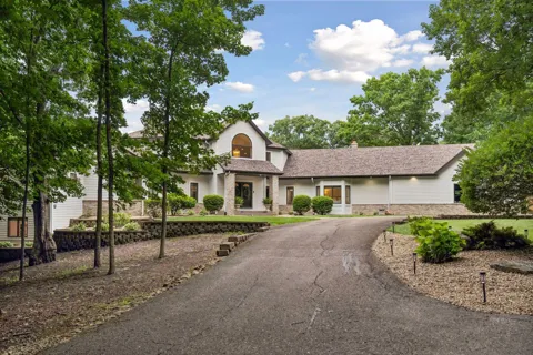 6221 Willow Drive