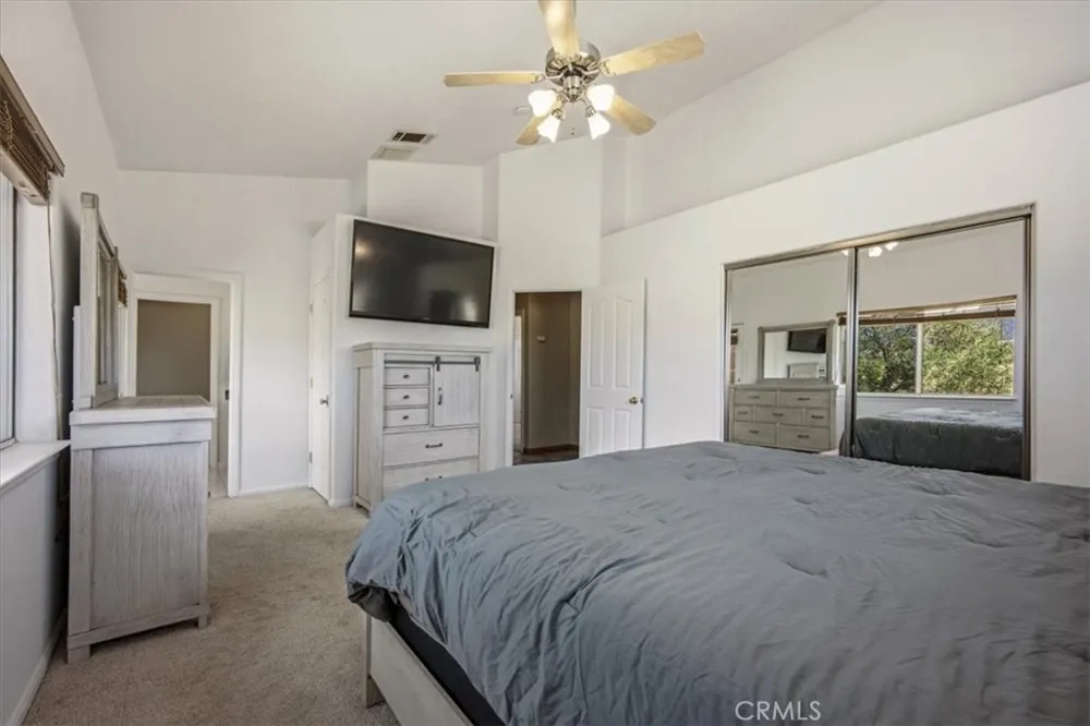 1397 Sierra Pinon Hills, CA 92372