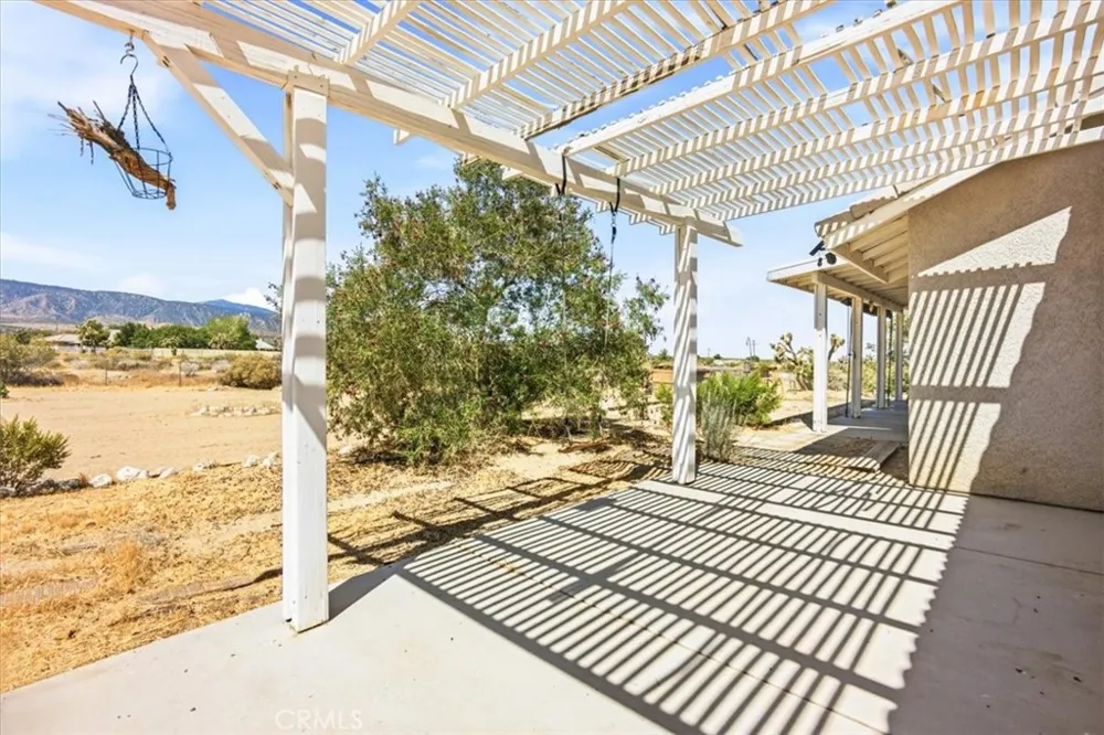 1397 Sierra Pinon Hills, CA 92372