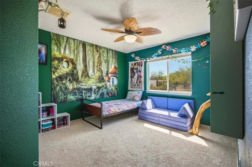 1397 Sierra Pinon Hills, CA 92372
