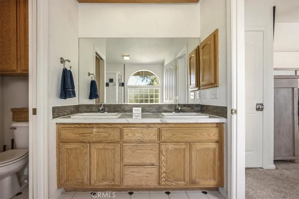 1397 Sierra Pinon Hills, CA 92372