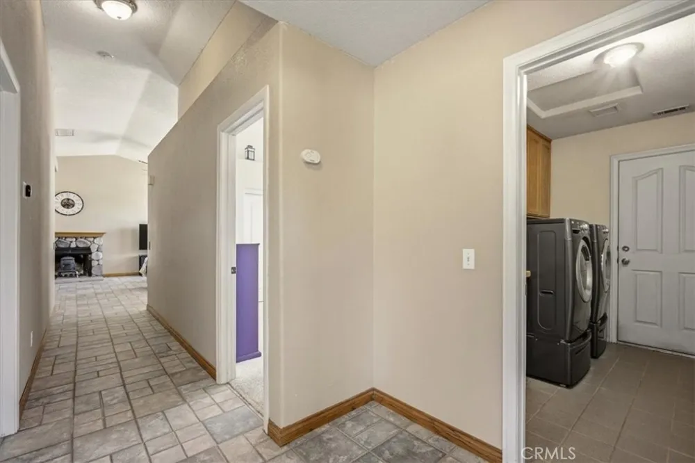 1397 Sierra Pinon Hills, CA 92372