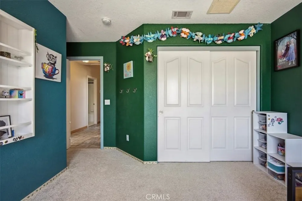 1397 Sierra Pinon Hills, CA 92372