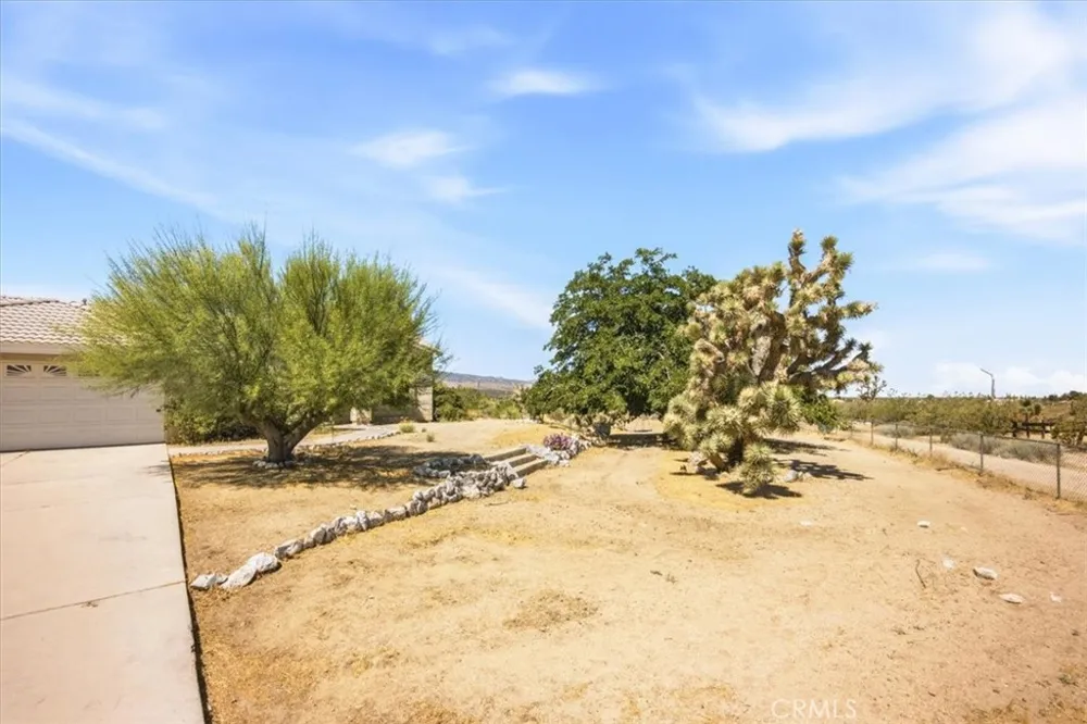 1397 Sierra Pinon Hills, CA 92372