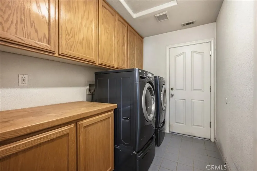1397 Sierra Pinon Hills, CA 92372