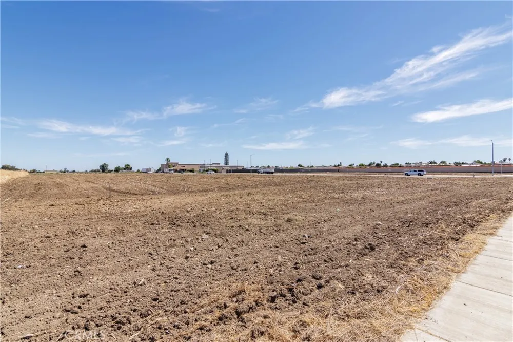 251 Commerce Los Banos, CA 93635