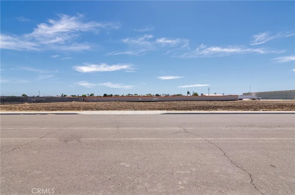 251 Commerce Los Banos, CA 93635
