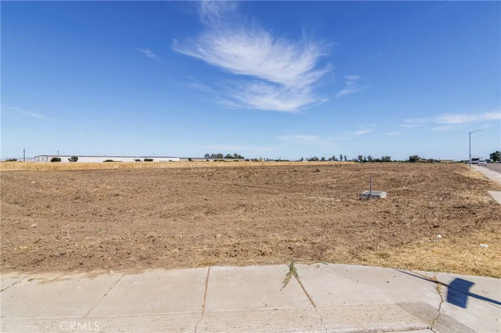 263 Commerce Los Banos, CA 93635