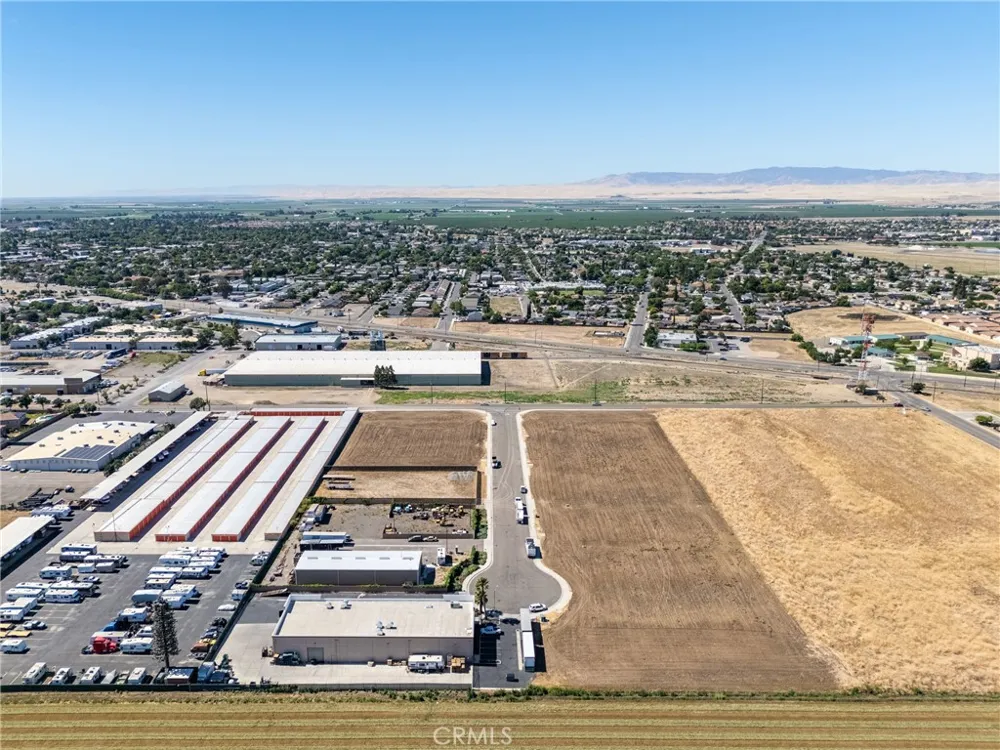 263 Commerce Los Banos, CA 93635