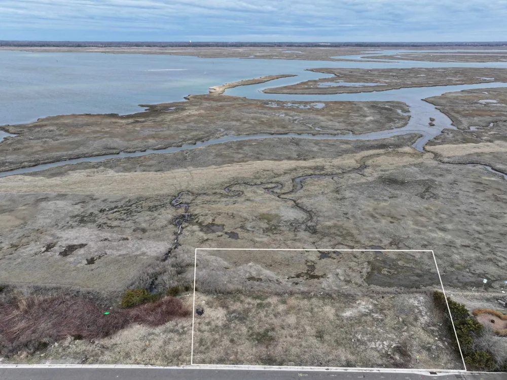 9300 Bayview Drive Wildwood Crest, NJ 08260