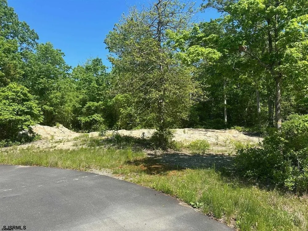 102 Whitman Lane Tuckahoe, NJ 08270