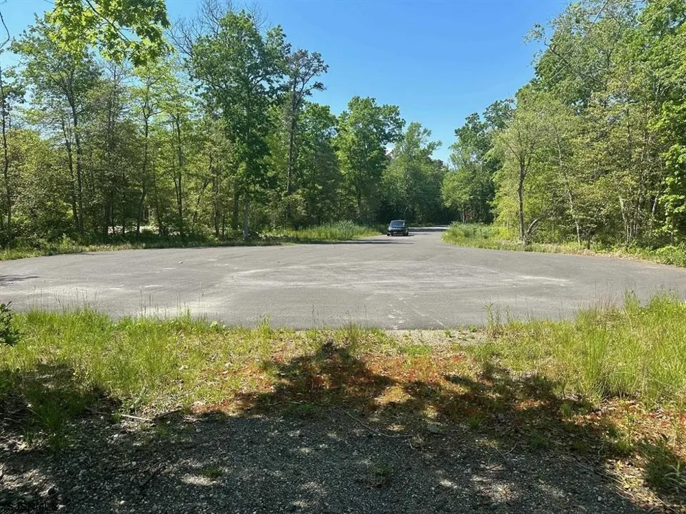 102 Whitman Lane Tuckahoe, NJ 08270