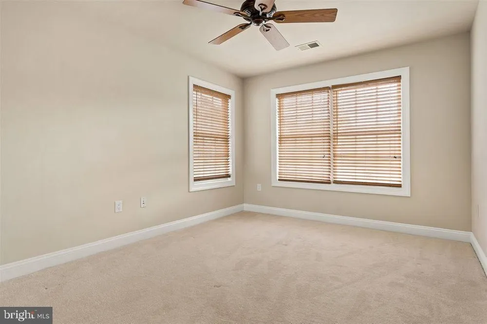 809 Turnberry Court Swainton, NJ 08210