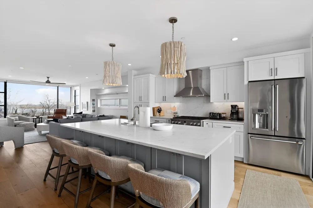 923 Stone Harbor Boulevard Stone Harbor Manor, NJ 08210