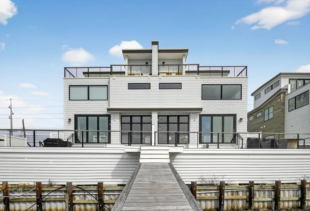 923 Stone Harbor Boulevard Stone Harbor Manor, NJ 08210