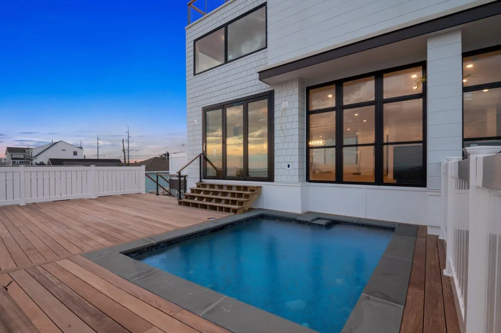 923 Stone Harbor Boulevard Stone Harbor Manor, NJ 08210