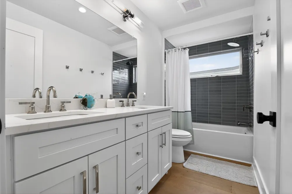 923 Stone Harbor Boulevard Stone Harbor Manor, NJ 08210
