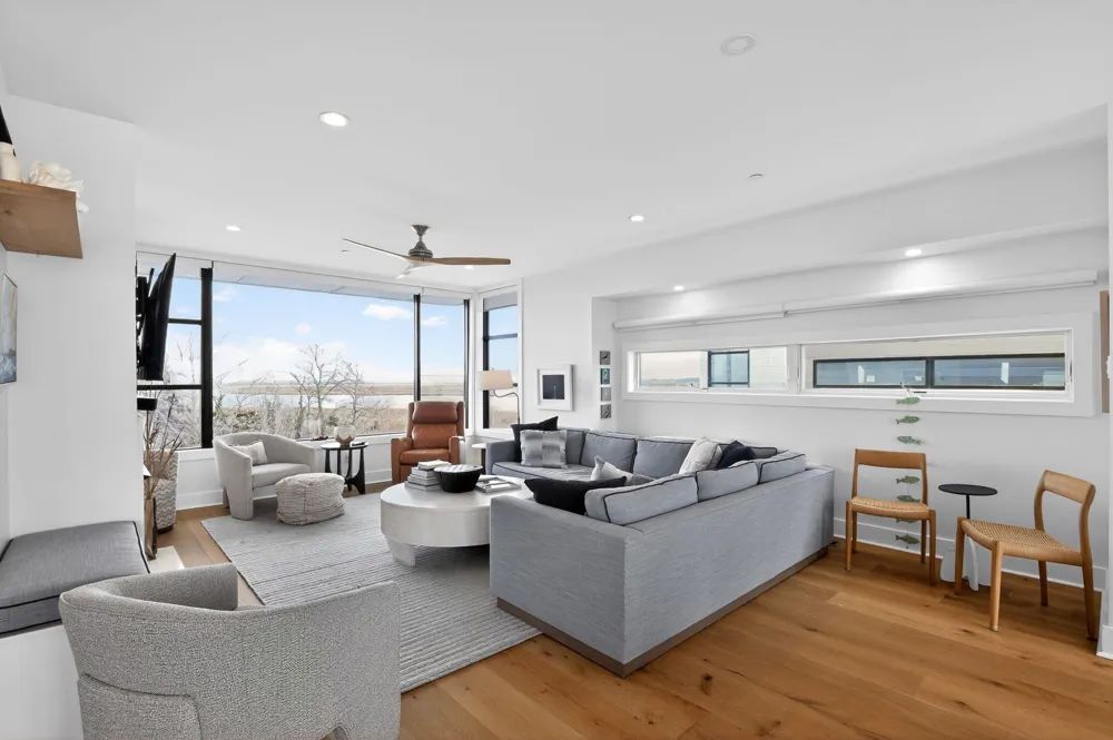 923 Stone Harbor Boulevard Stone Harbor Manor, NJ 08210