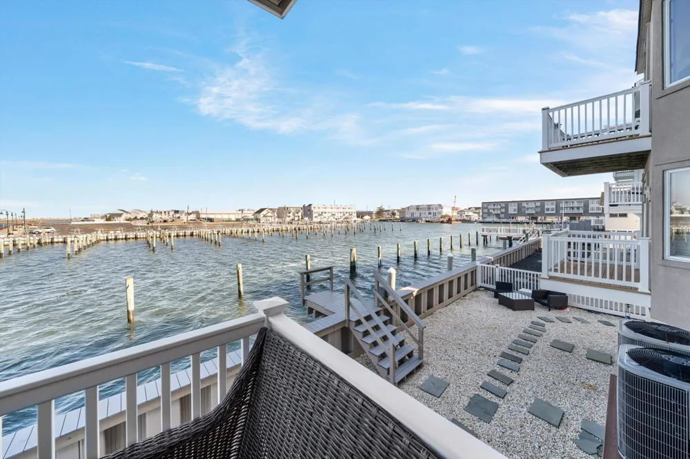 392 83rd Street Stone Harbor, NJ 08247