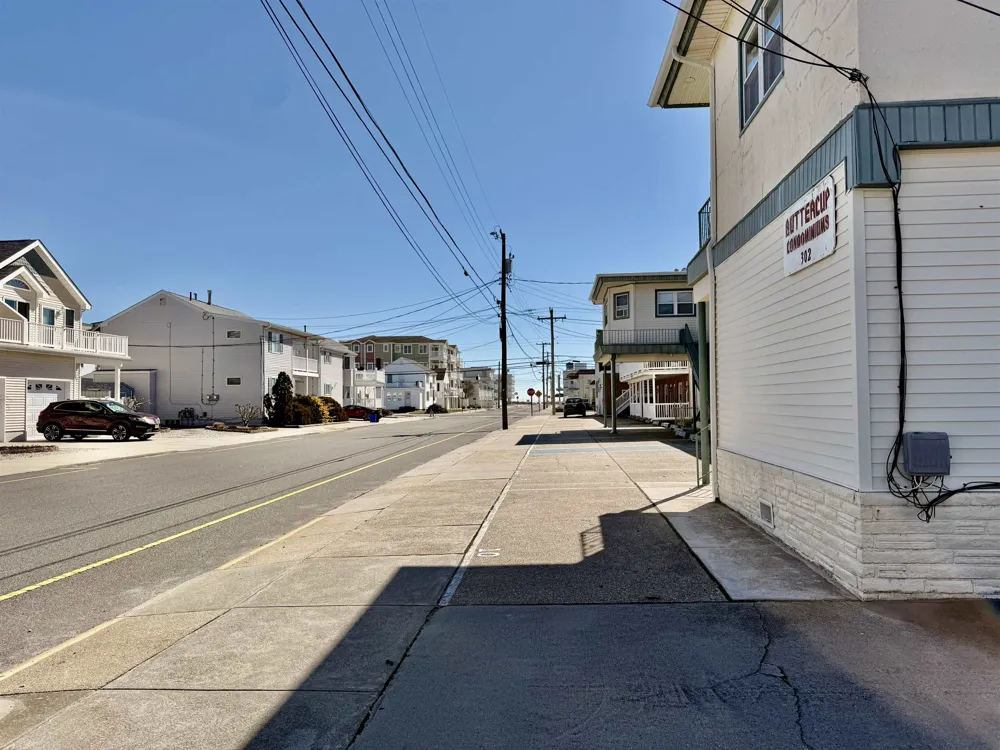 302 E Buttercup Road Wildwood Crest, NJ 08260