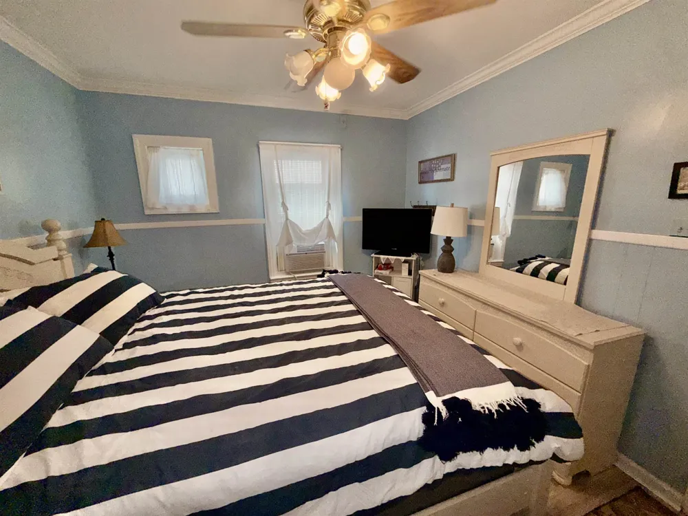 302 E Buttercup Road Wildwood Crest, NJ 08260