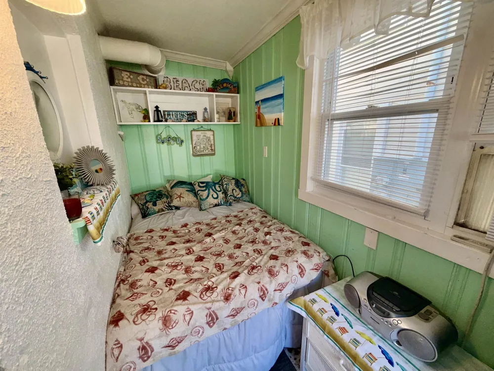 302 E Buttercup Road Wildwood Crest, NJ 08260