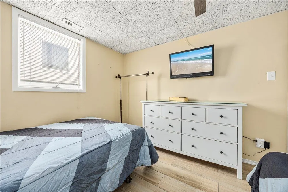 406 E Monterey Avenue Wildwood Crest, NJ 08260