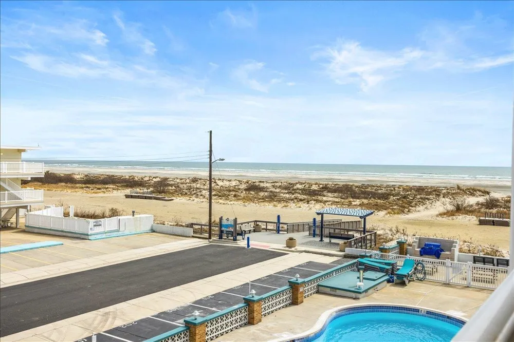 406 E Monterey Avenue Wildwood Crest, NJ 08260