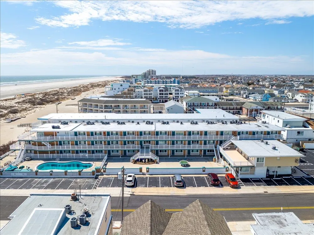 406 E Monterey Avenue Wildwood Crest, NJ 08260