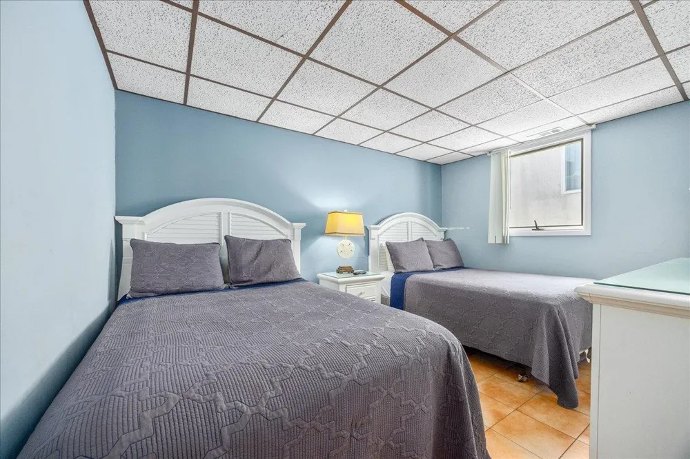 406-10 E Monterey Avenue Wildwood Crest, NJ 08260