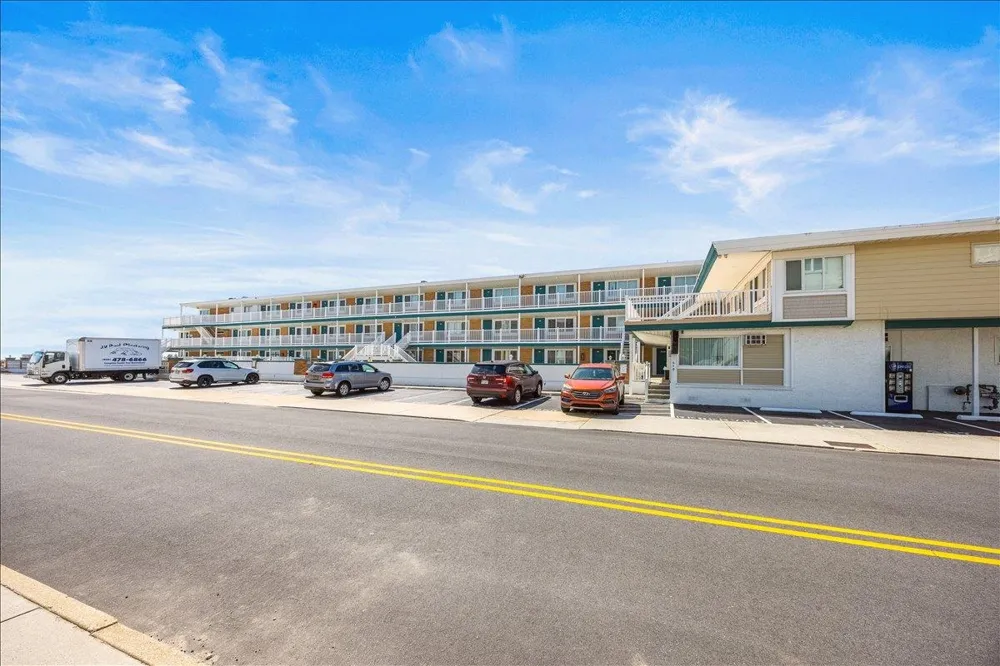406-10 E Monterey Avenue Wildwood Crest, NJ 08260