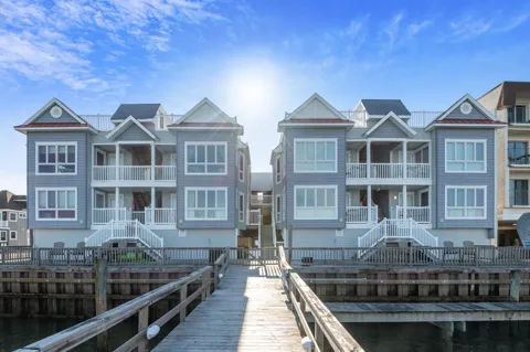 9501 Sunset Drive