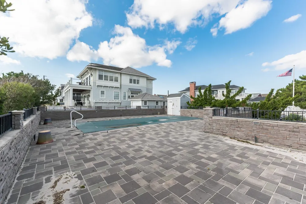15 99th Street Stone Harbor, NJ 08247